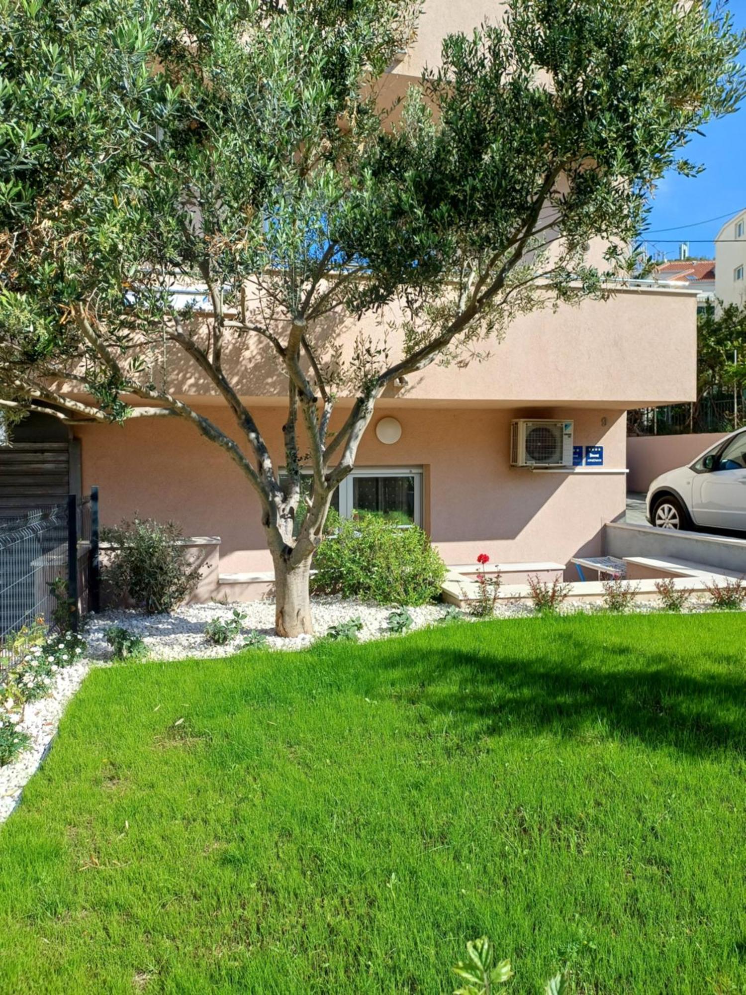 Apartment Zenta With Free Private Parking Spalato Esterno foto